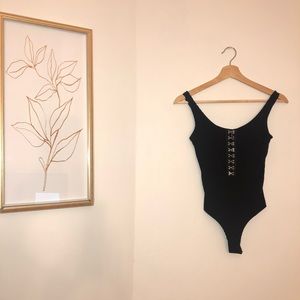 Black ribbed hook - front bodysuit